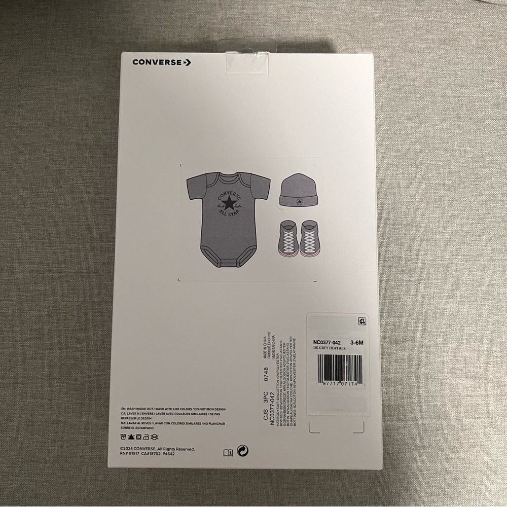 Converse Gray Baby Gift Set - Picture 3 of 4